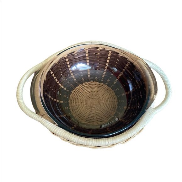 Pyrex 1.5 L Purple Lidded Casserole Bake Dish Wicker Basket Cozy - Picture 9 of 9